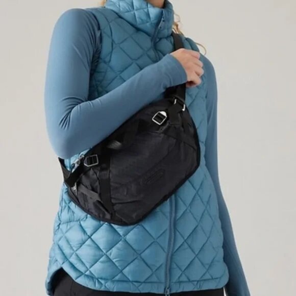 Athleta Excursion Large Belt Bag Black (NWOT) - Picture 7 of 8